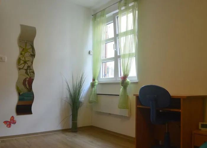 Aria, Center * Koper